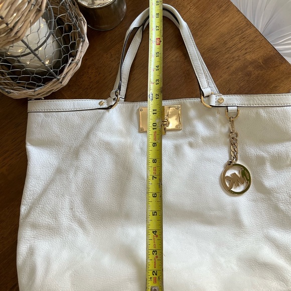 Michael Kors Handbag - Picture 13 of 16